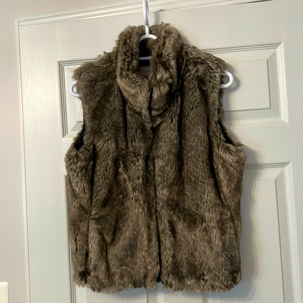 Banana Republic faux fur vest Medium